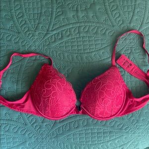 Elegant Red Lace Push Up Bra 34B Lily of France